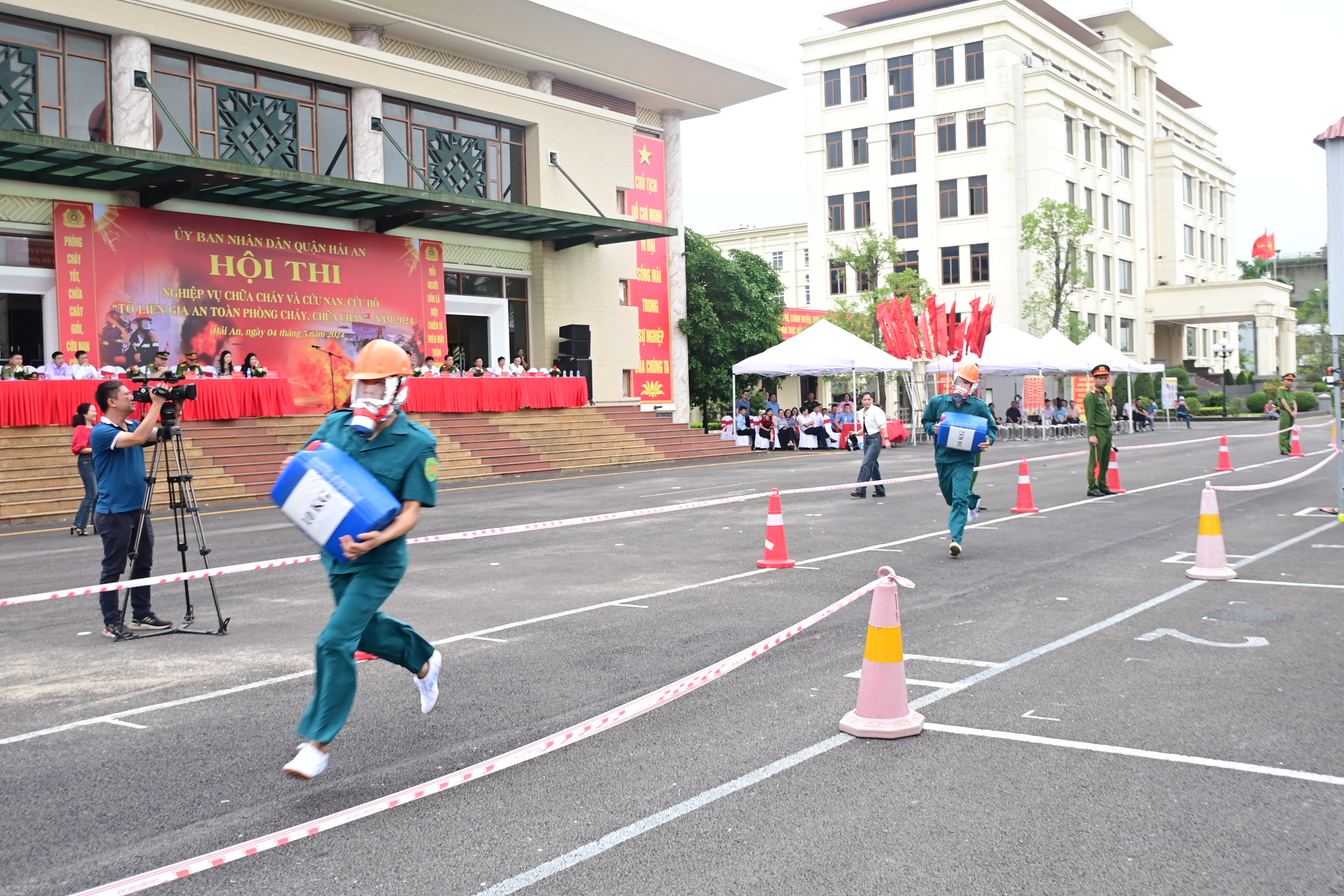 Tổ chức thành công Hội thi nghiệp vụ chữa cháy và cứu nạn, cứu hộ “Tổ liên gia an toàn phòng cháy, chữa cháy” quận Hải An nǎm 2024